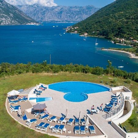 Lavender Bay Apartment C21 Donji Morinj Dış mekan fotoğraf